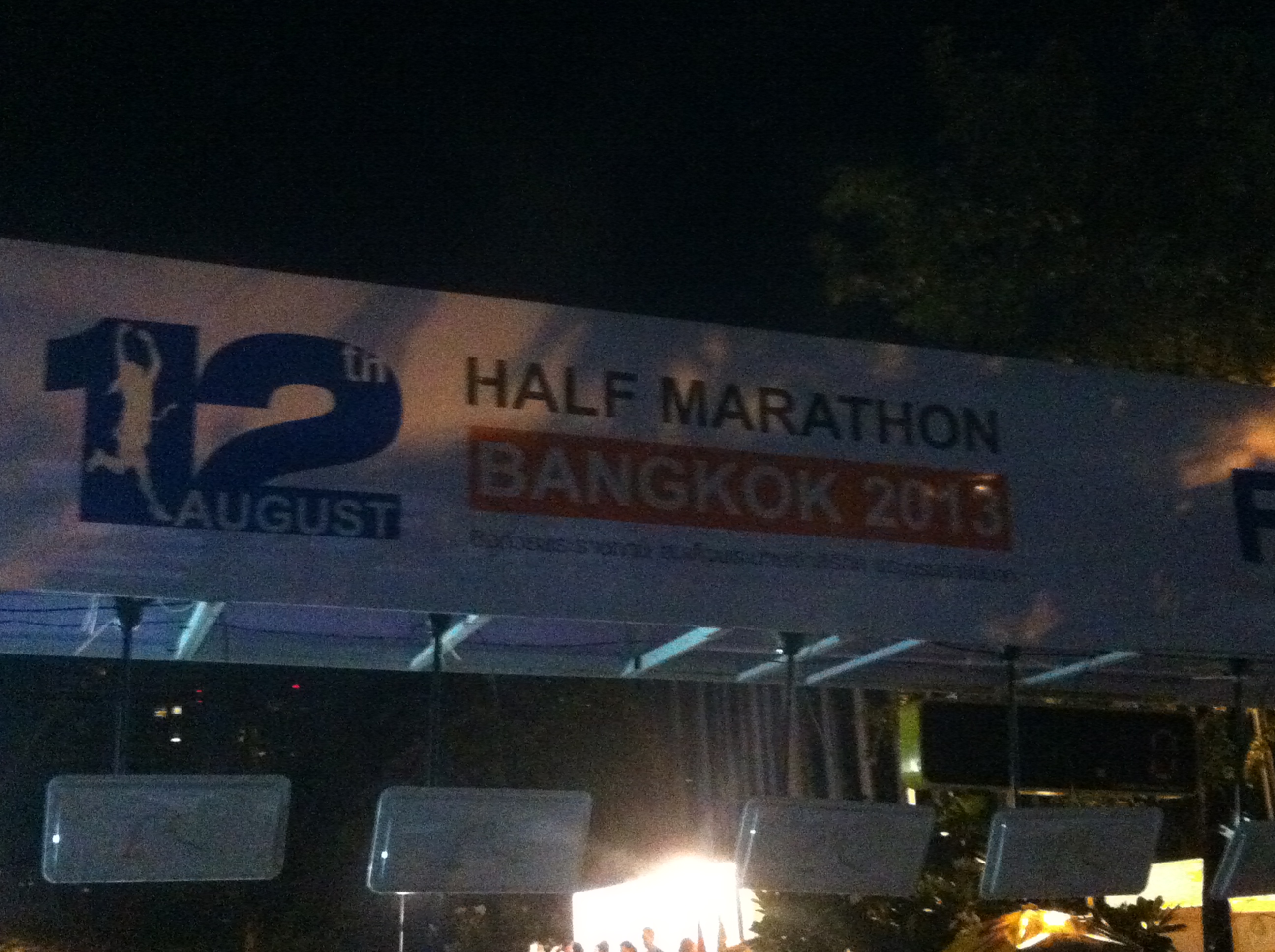 Start 12 August Half Marathon Bangkok 2013 Run Thailand